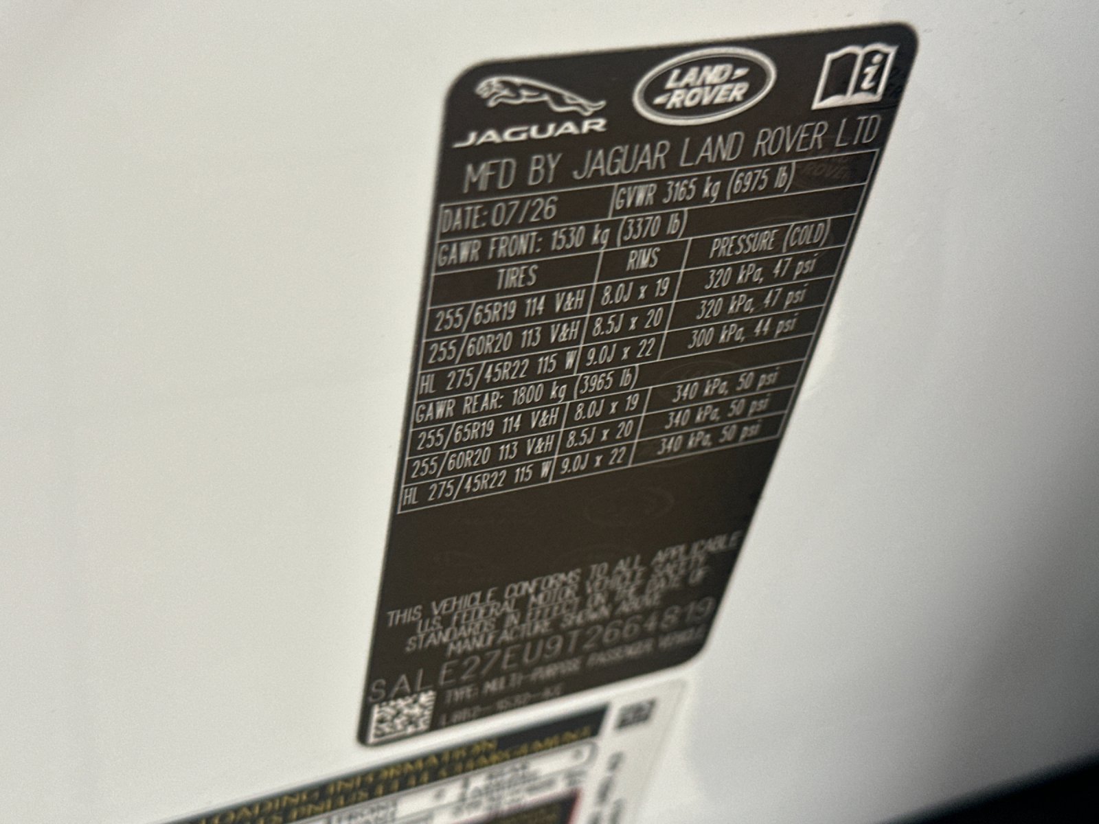 New 2026 Land Rover Defender 110 X-Dynamic SE AWD/4WD image 27