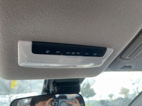 Used 2024 Nissan Versa S w/ Trunk Package image 18