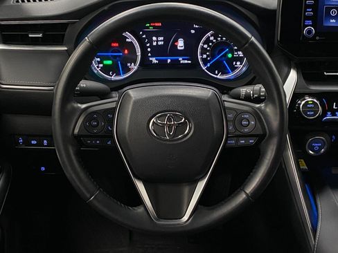 Used 2022 Toyota Venza XLE AWD/4WD image 17