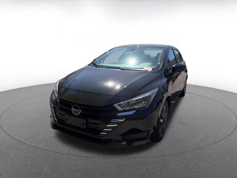 Used 2025 Nissan Versa SV image 7