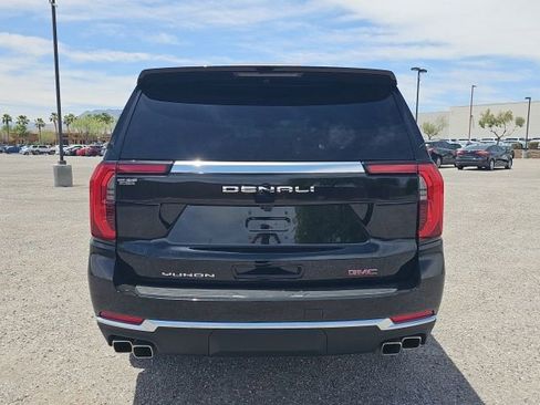 Used 2026 GMC Yukon Denali w/ Sun & Power Step Package AWD/4WD image 5