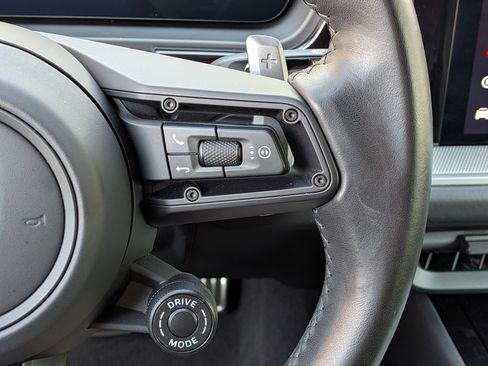 Certified 2025 Porsche Cayenne S AWD/4WD image 23
