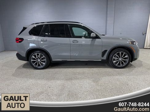 Certified 2025 BMW X5 xDrive40i w/ M Sport Package AWD/4WD image 2