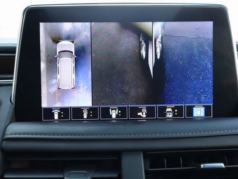 Used 2021 Chevrolet Suburban High Country image 30