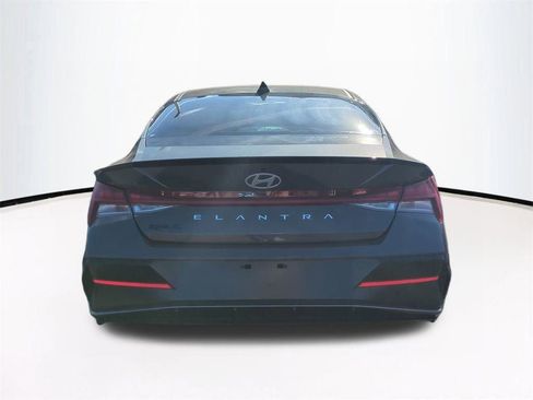 New 2026 Hyundai Elantra SEL Sport image 6