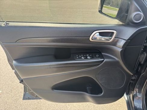 Used 2015 Jeep Grand Cherokee Laredo w/ Quick Order Package 23E image 14