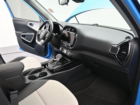 Certified 2023 Kia Soul GT-Line image 21