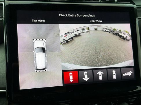 Used 2022 Jeep Grand Cherokee Limited w/ Luxury Tech Group II RWD image 20