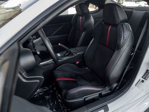 Used 2023 Subaru BRZ Limited RWD image 16