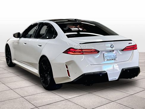 Used 2025 BMW M5 w/ Carbon Package AWD/4WD image 15