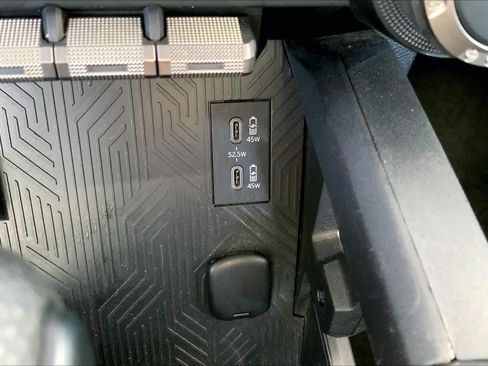 Used 2025 Toyota 4Runner SR5 AWD/4WD image 34