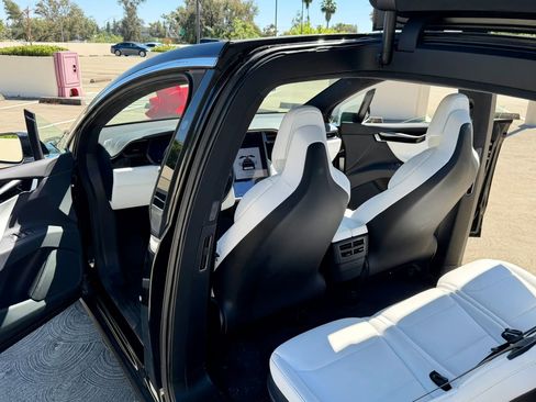 Used 2019 Tesla Model X 100D AWD/4WD image 48