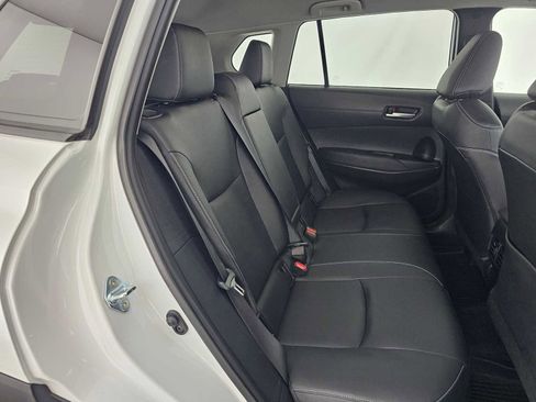 Used 2023 Toyota Corolla Cross XLE image 12