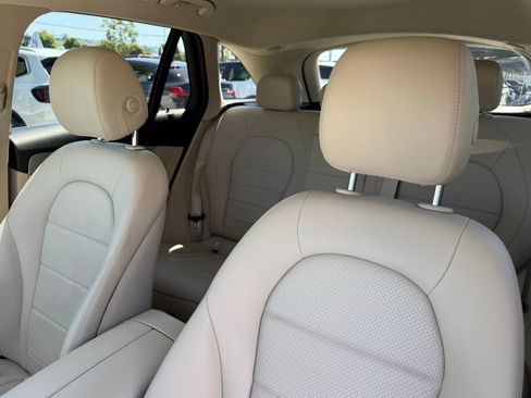 Used 2021 Mercedes-Benz GLC 300 image 29