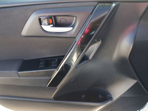 Used 2018 Toyota Corolla iM w/ Carpet Mat Package (TMS) image 18