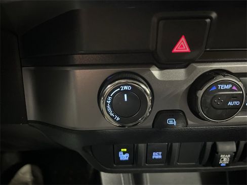 Used 2022 Toyota Tacoma SR5 w/ Technology Package image 30