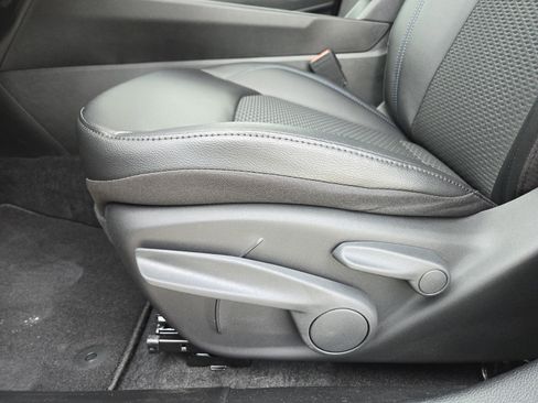 New 2026 Jeep Compass Latitude image 19