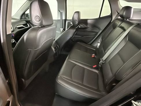 Used 2024 GMC Terrain SLT AWD/4WD image 27