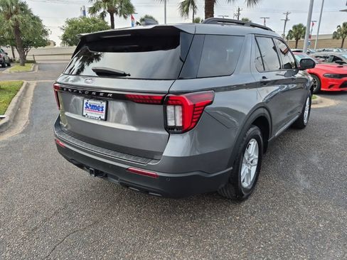 Used 2025 Ford Explorer Active RWD image 5