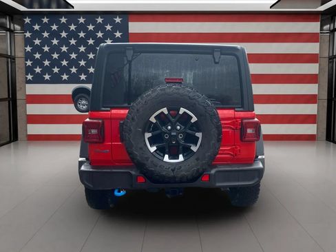Used 2025 Jeep Wrangler Unlimited Rubicon 4xe AWD/4WD image 5
