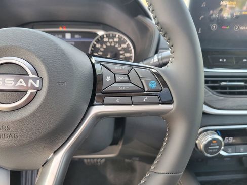 Used 2025 Nissan Altima 2.5 SV w/ SV Premium Package image 21