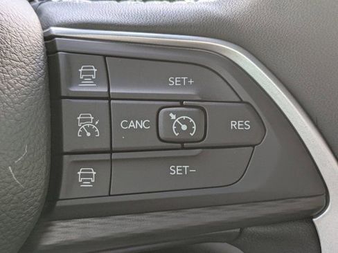 New 2025 Jeep Grand Cherokee Altitude AWD/4WD image 23