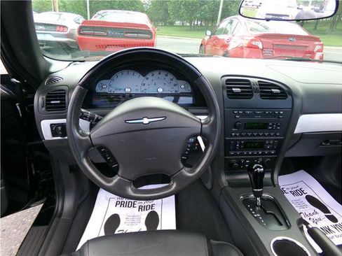 Used 2002 Ford Thunderbird image 18