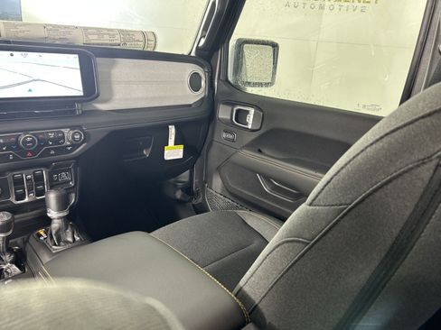 New 2025 Jeep Wrangler Sahara w/ Technology Group image 24