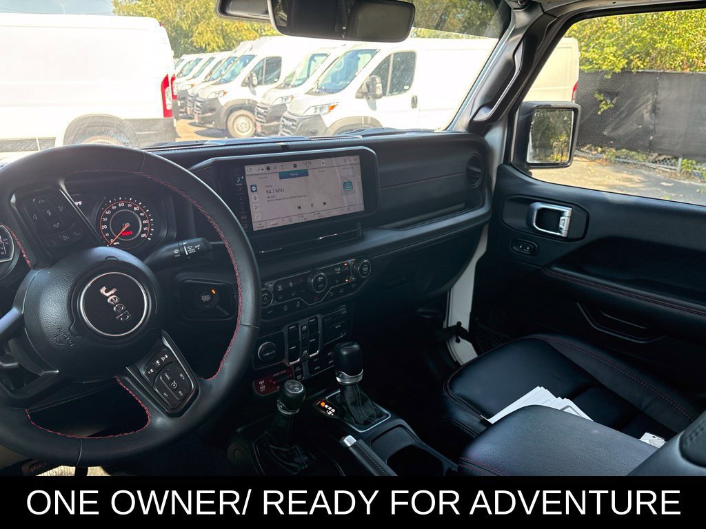 Used 2024 Jeep Gladiator Rubicon AWD/4WD image 17