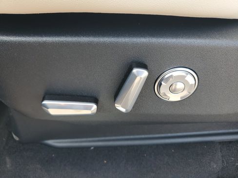 New 2027 Lincoln Navigator Reserve w/ Jet Appearance Package AWD/4WD image 13