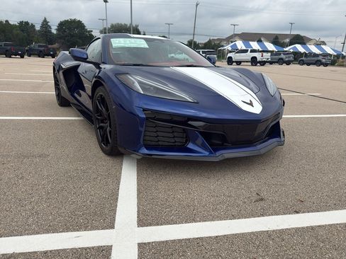New 2027 Chevrolet Corvette Grand Sport w/ Z52 Sport Performance Package RWD image 12