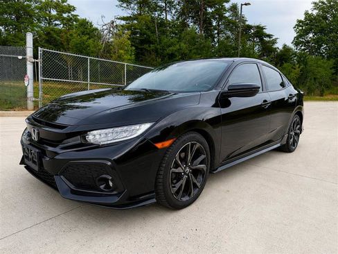 Used 2017 Honda Civic Sport Touring image 3