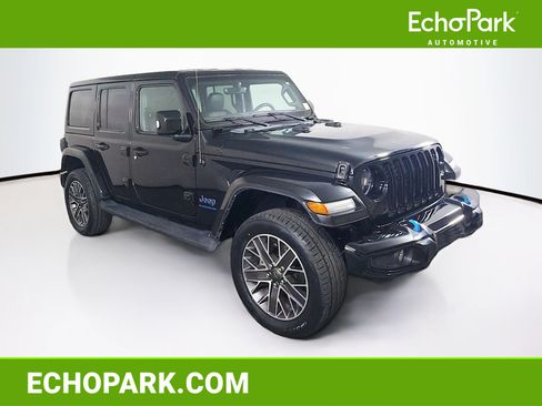 Used 2023 Jeep Wrangler Unlimited Sahara AWD/4WD image 1