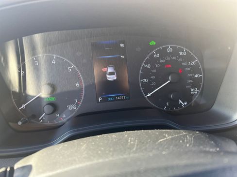 Used 2025 Toyota Corolla LE image 39