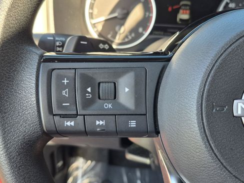Certified 2023 Nissan Rogue SV FWD image 29
