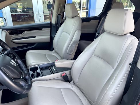 Used 2022 Honda Odyssey Touring image 12