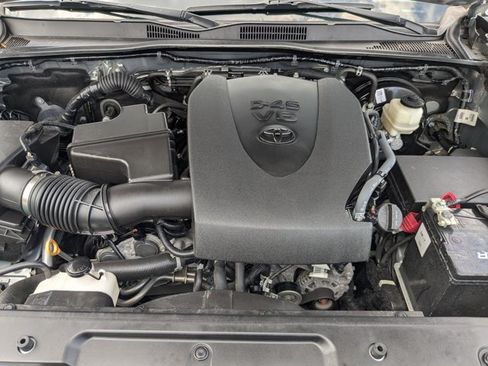 Used 2022 Toyota Tacoma SR w/ SX Package RWD image 12