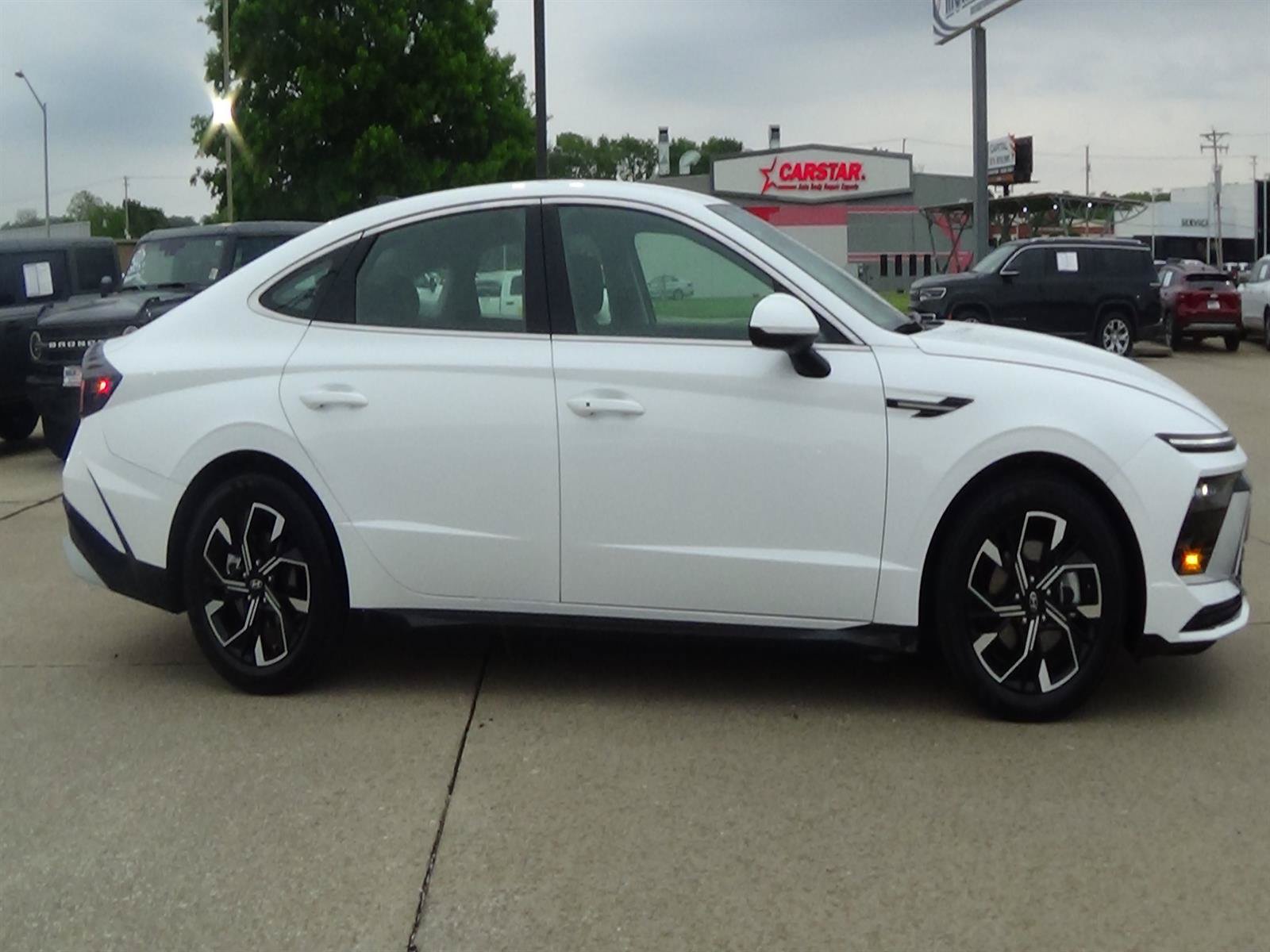 Used 2025 Hyundai Sonata SEL FWD image 5