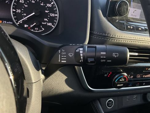 Certified 2023 Nissan Rogue SL w/ SL Premium Package FWD image 34