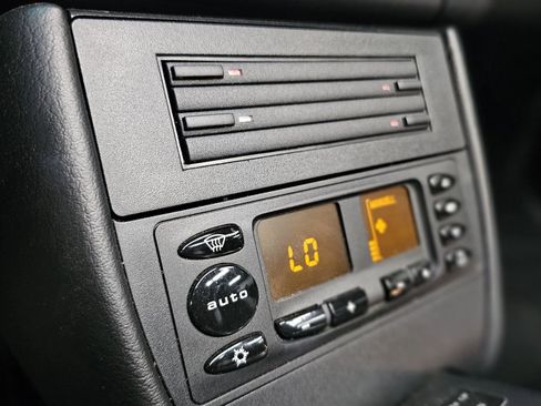 Used 2001 Porsche Boxster RWD image 33