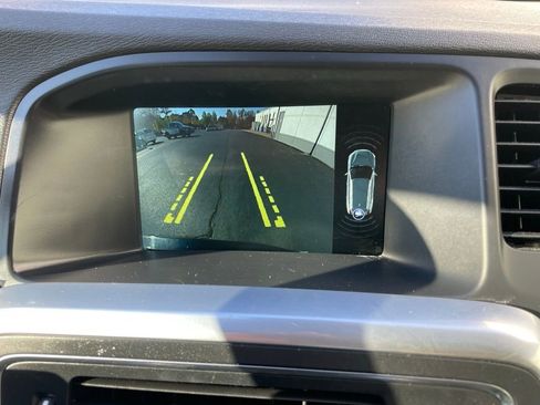 Used 2016 Volvo V60 T5 Premier image 17