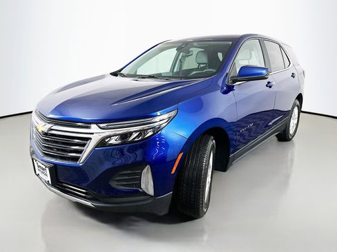 Used 2022 Chevrolet Equinox LT image 3