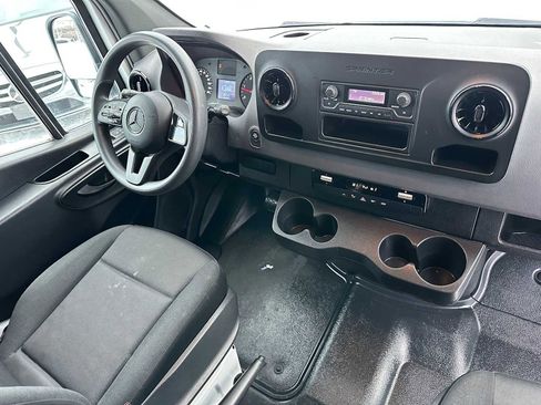 Used 2023 Mercedes-Benz Sprinter 2500 image 11