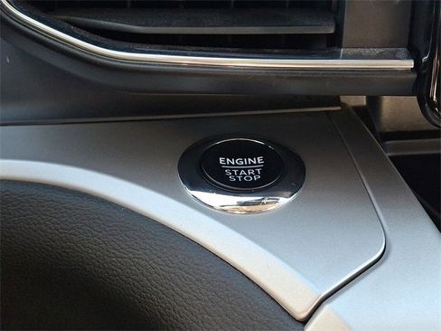 Certified 2022 Ford Explorer XLT w/ Equipment Group 202A image 26