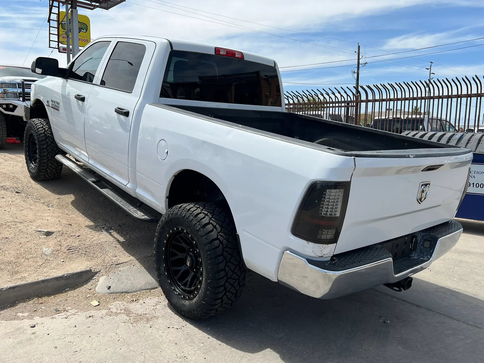 Used 2016 RAM 2500 Tradesman w/ Chrome Appearance Group AWD/4WD image 10
