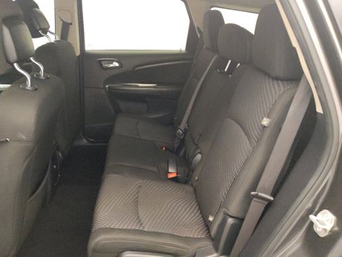 Used 2020 Dodge Journey SE FWD image 18