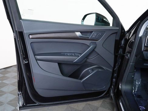 Certified 2023 Audi Q5 e Premium w/ Convenience Package image 20