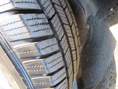 Used 2010 Ford Escape XLT image 10