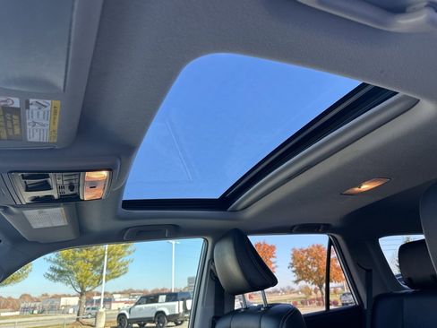 Used 2020 Toyota 4Runner Limited image 2