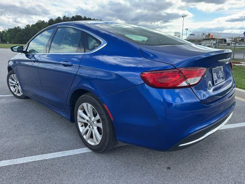 Used 2015 Chrysler 200 Limited FWD image 4